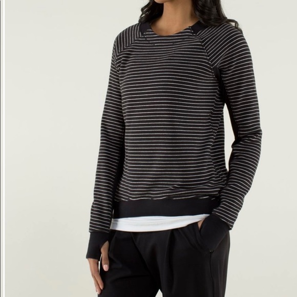 Lululemon striped fleet to street pullover - Picture 7 of 8